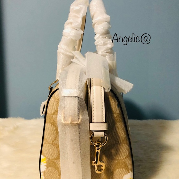 SOLD!!!Coach Daisy purse and wallet set - Picture 11 of 16